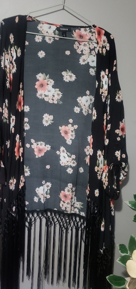 Sweater - Picture 1 of 4